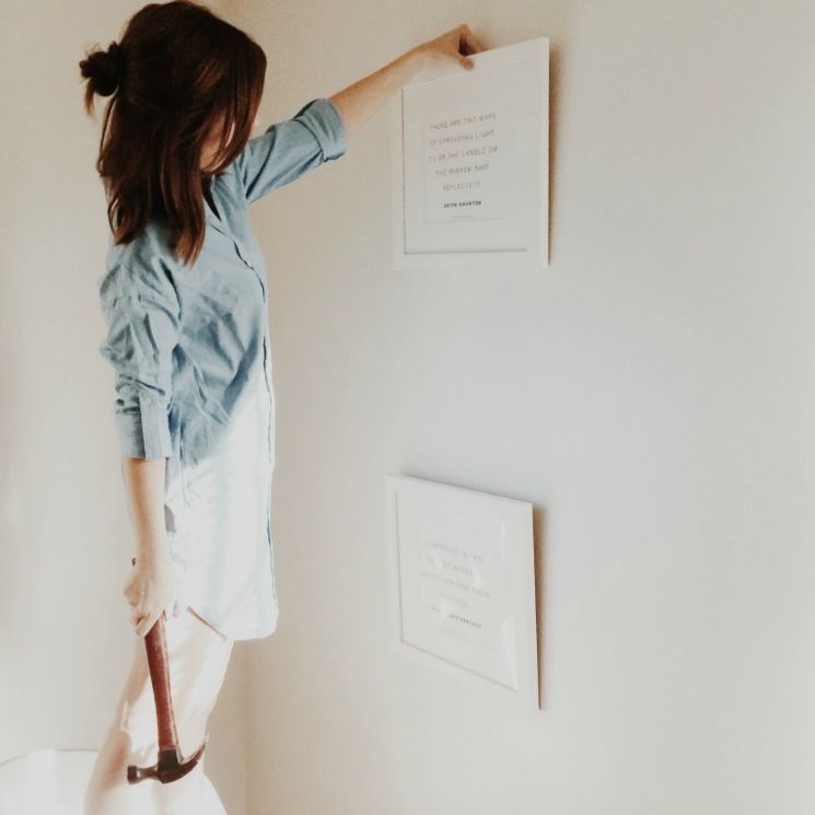 Clementine Daily gets those inspiration quotes hanging! Image c/o Clementine Daily.